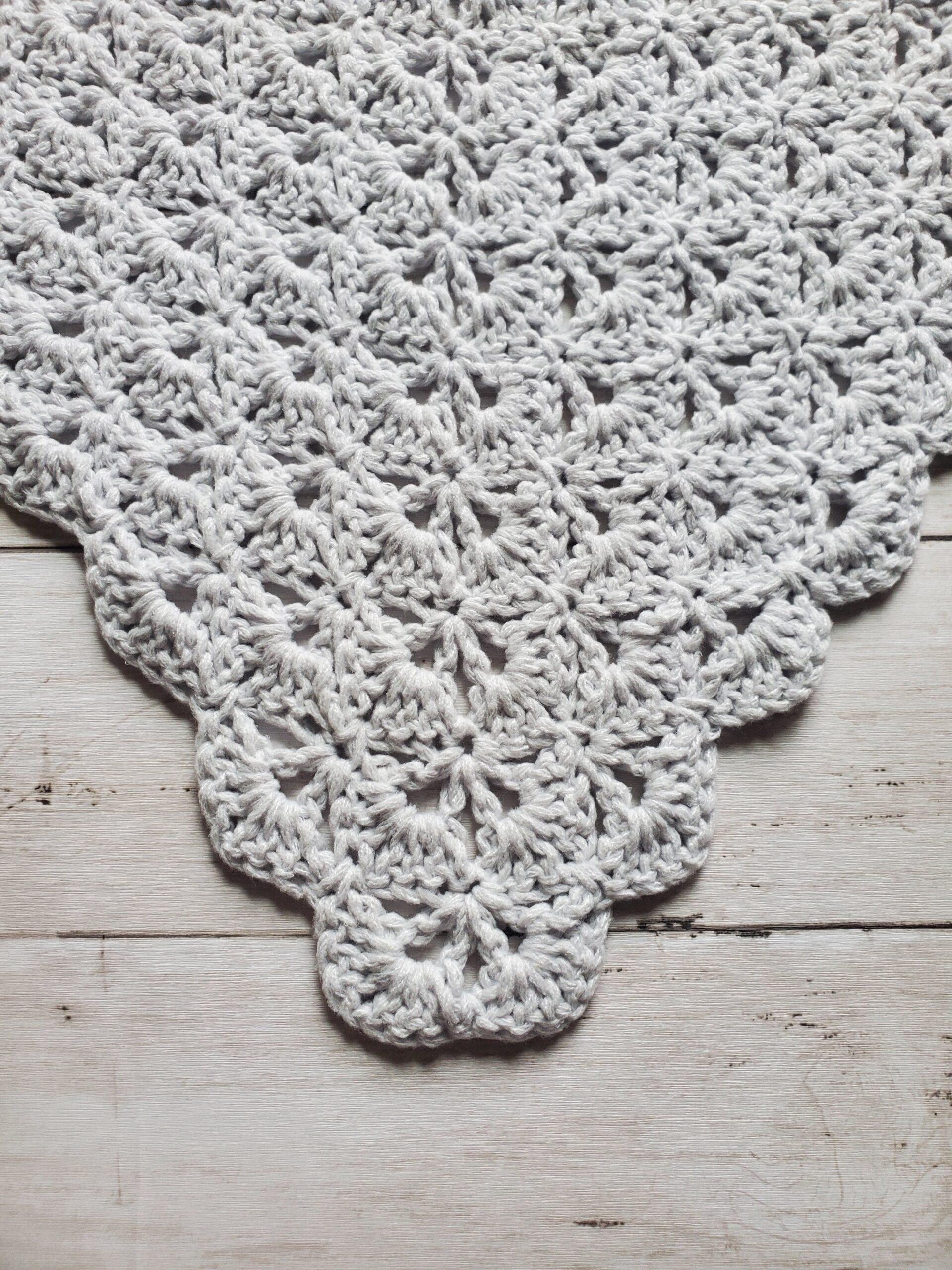 Crochet Shell Blanket in the Round