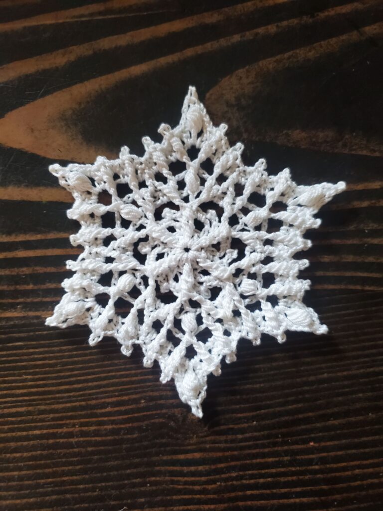Rhea Snowflake Pattern
