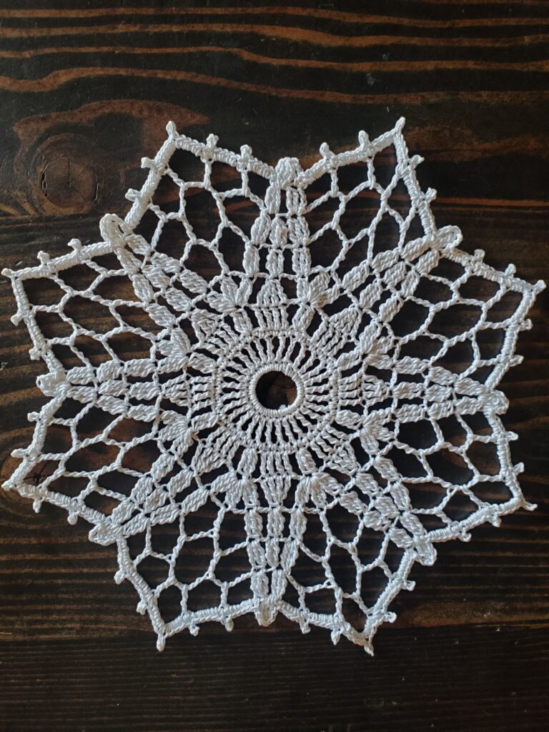 mesh star crochet doily