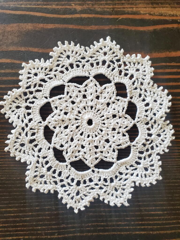 small round doily crochet free pattern
