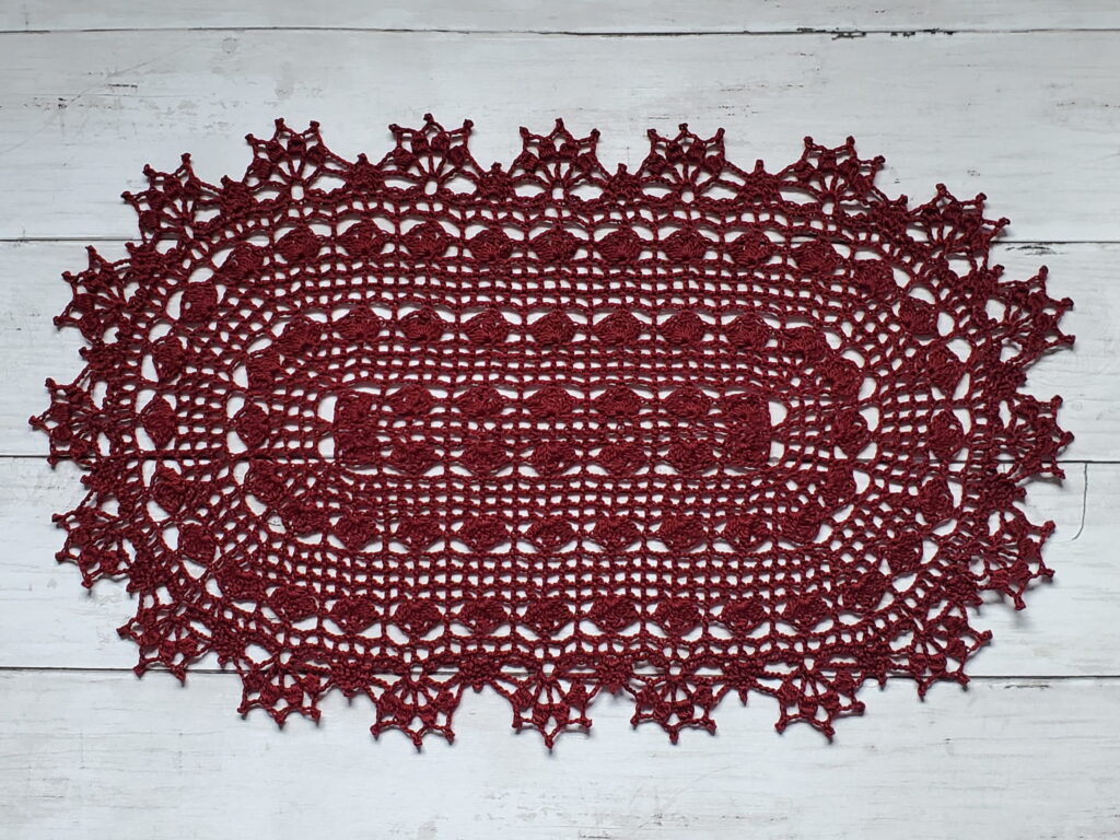 3 Petaled Oval Doily