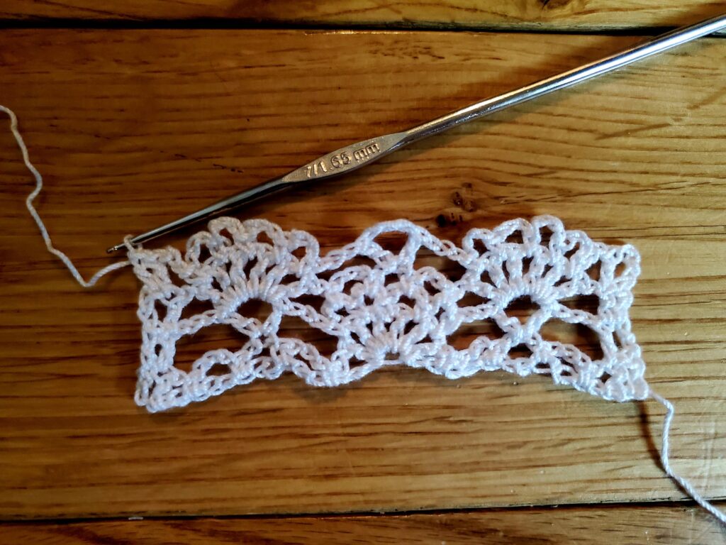 Crochet Infinity Veil Row 4